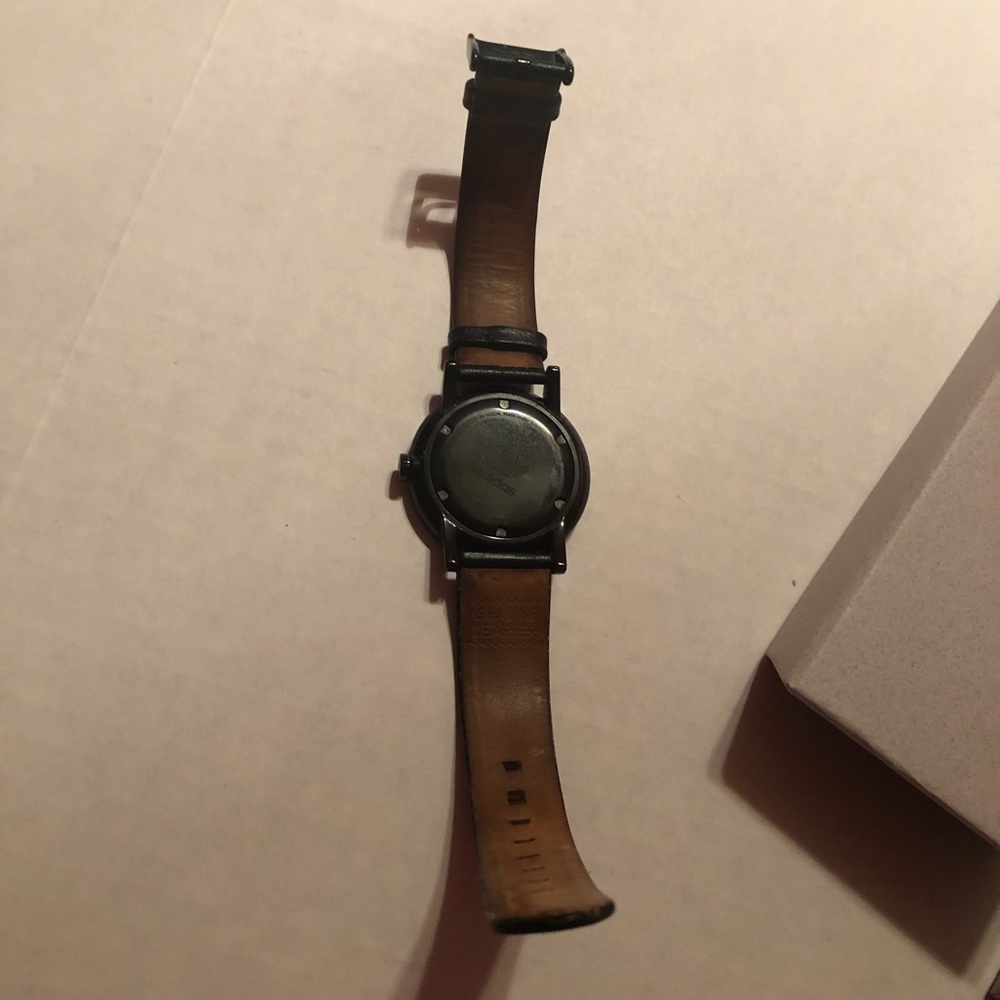 Watch - Picture 4 of 6